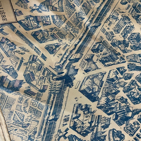 Hermès La Cite’ Cavalie’re Silk Scarf. - Picture 14 of 16